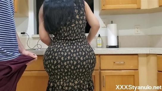 Crystal Lust - Big Ass Stepmom Fucks Her Stepson In The Kitchen After Seeing His Big Boner [FullHD]