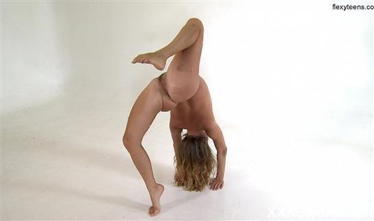 Aliska Zhiros - Naked Gymnast 2020-01-24 [FullHD]