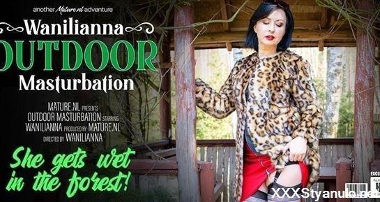 Wanilianna - Milf Wanilianna Is Getting Wet In The Woods [HD]