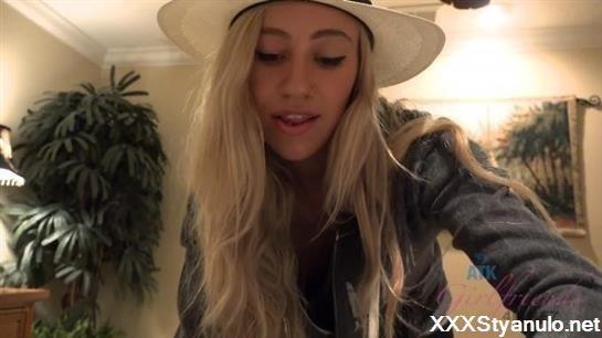 Lyra Law - Hawaii 12 [FullHD]