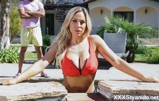 Olivia Austin - Poolside Fucking [FullHD]