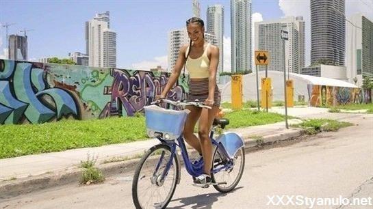 Asteria Diamond - Cock Cooldown [SD]