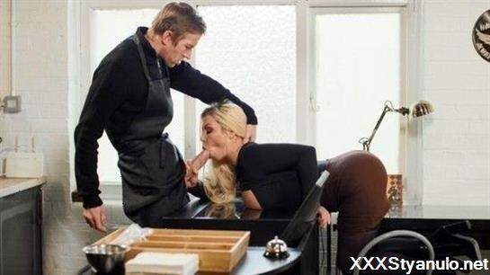 Barbie Sins - Caramel Cockiato [HD]