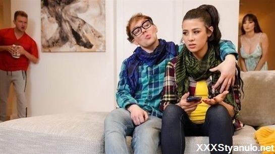 Lexi Luna, Kylie Rocket - Hipsters Get Schooled [HD]