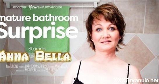 Anna Bella - Mature Anna Bella Playing In The Bathroom With Her Perfect Breasts [FullHD]