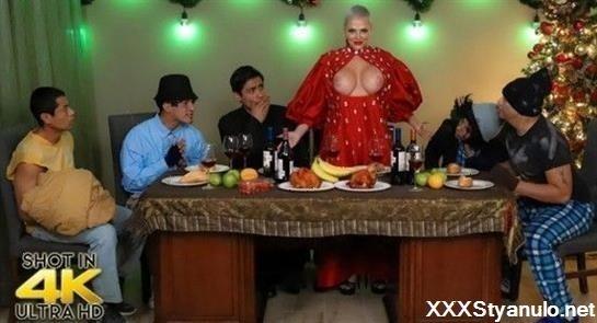 Dasha Christmas - Eve Dinner For The Poorest [SD]