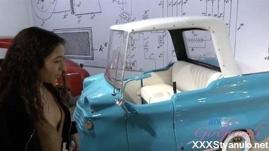 Amber Summer - Auto Museum [SD]