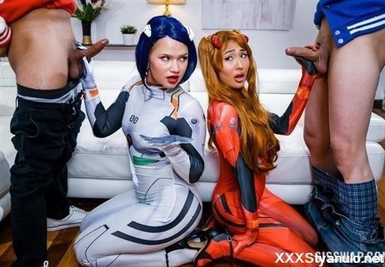 Harley King, Mina Luxx - Cum And Cosplay! [SD]