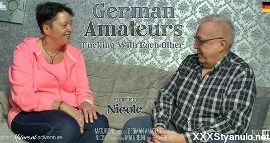 Nicole S - Horny German Amateurs Fucking With Each Other On The Couch [FullHD]