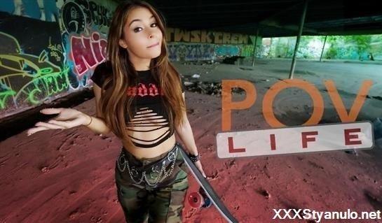 Nicole Aria - The Hot Skater Girl [SD]