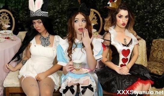 Chanel Camryn, Holly Day, Myra Moans - Wild Times In Wonderland [FullHD]