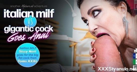 Itallian MILF Sissy Neri Loves Anal Porn Sex With The Very Huge Fat Cock From Toms XXXL - Sissy Neri [FullHD]