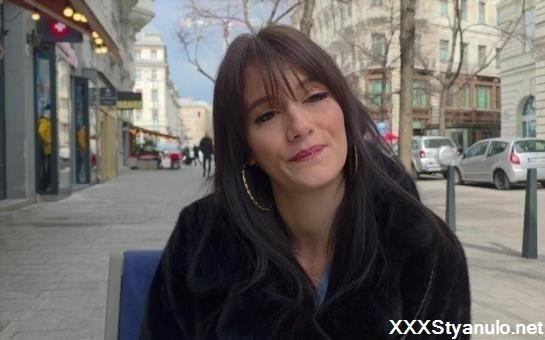 Tina - 33 Years Old, Medical Secretary In Villefranche-Sur-Mer! [SD]