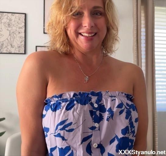 Brianna Beach - Patiently Waiting [FullHD]