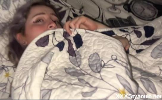 Ashleysoy - Mi Mejor Amiga Le Es Infiel A Su Novio Cuando Entro A Su Habitacion En Las Noches [FullHD]