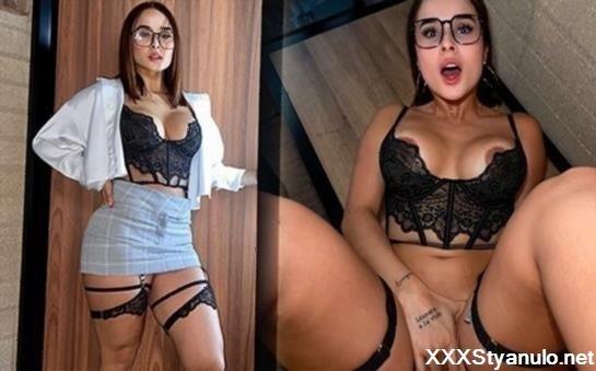 Abella Olsen - I Creampie My Colombian Assistant In The Office!! - Abella Olsen [FullHD]