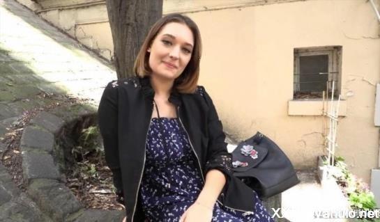 Pauline - Pauline, 21Ans, Operatrice-Geometre A Paris ! [FullHD]