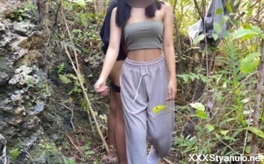 Pinay Martha - Asian Petite Teen Fucked In The Woods [FullHD]