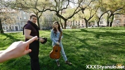 Nicole Rae - Strung Along [SD]