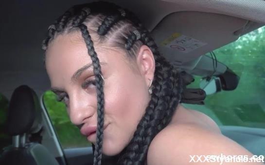 Mia Trejsi - She Loves To Be A Street Girl [SD]