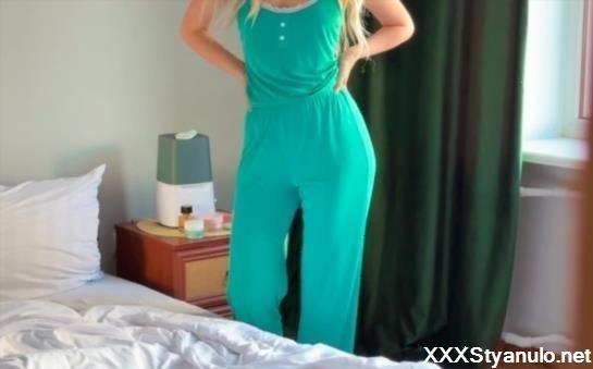 WOW LOVE - Step Mom Caught Step Son Jerking Off And Helps To Cum Quick In Her Panties And Pull Them Up [FullHD]