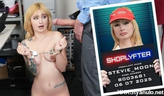 Stevie Moon - Case No. 8003681 - Food Court Shenanigans [SD]