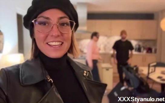 Pam, Mademoiselle M - Pam Discovers Another Side Of Brittany [SD]