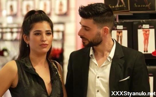 Vanessa - 33 Years Old, Lawyer In Frejus [SD]