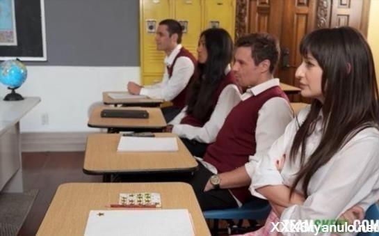 Lana Smalls - Breed Me, Mr. Jordan! Begging For Her Teachers Bbc [SD]