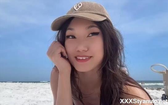 Lucy Mochi - Beach Boy Hookup [SD]