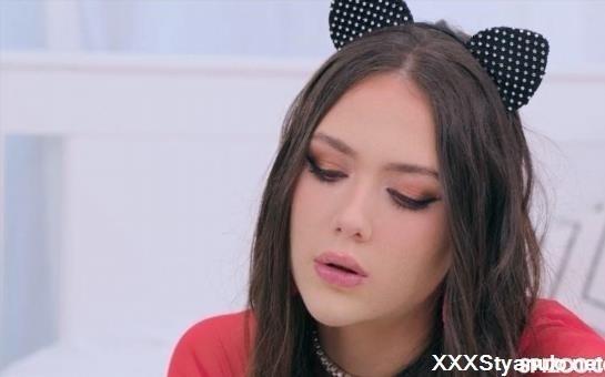 Vixi Rafi - Delectable Babe Vixi Rafi Gets Railed After Successful Teasing [SD]