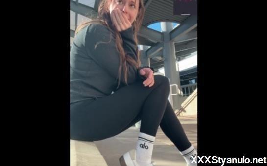Nadia Foxx - Finding A Spot At The Mall To Cum Hard  Public Orgasm  Outdoors [SD]