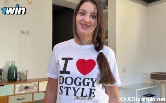 Sugary Kitty - I Seduced My Step Sis When She Wearing I Love Doggystyle T-Shirt And Missionary Cum Inside Her! [FullHD]