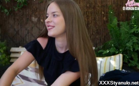 Allice Leo - My Vacation In Saint-Tropez ! The Chic Town And Restaurant Ambiance! Part 3 - Ass - Ep 19 - Vlog [FullHD]