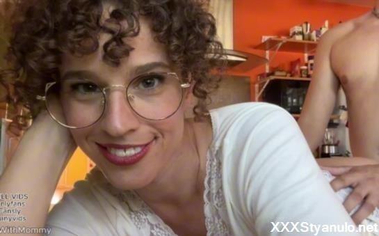 Vibewithmommy - Horny Vlogger Stepmom Fucks College Guy [FullHD]