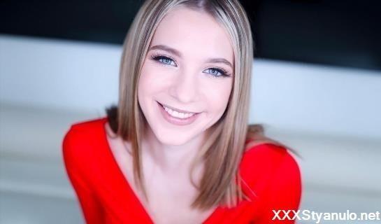 Becky Summer - Amateur Allure Introduces Becky Summer, Petite Blonde Loves Giving Head, Fucking And Swallowing Cum [FullHD]