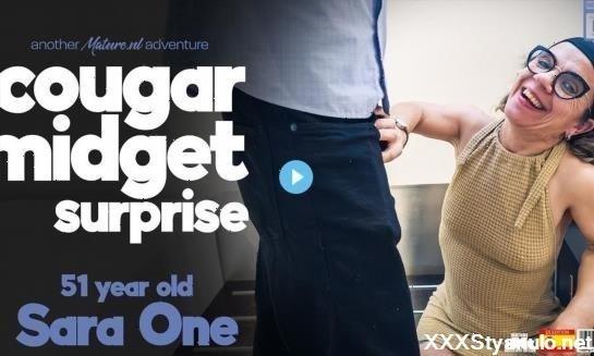 Sara One - Sara One Is A Mature Midget Who Fucks The Lobby Toyboy As A Surprise Arranged By Her Friend Yelena [FullHD]