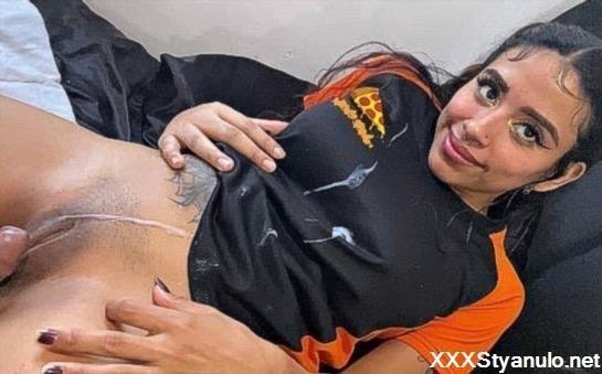 Yaresita Small - A Day As A Delivery Girl At Liru Sisa [SD]