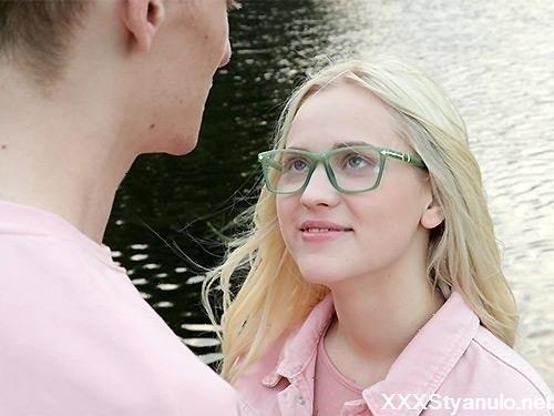 Nikki Hill - Blonde Teen Wet Casual Fuck [FullHD]