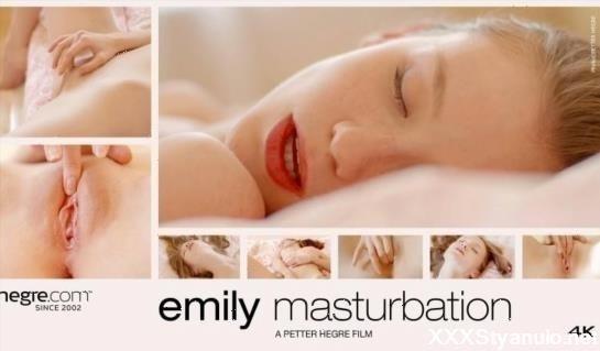 Emily Bloom - Masturbation [4K]