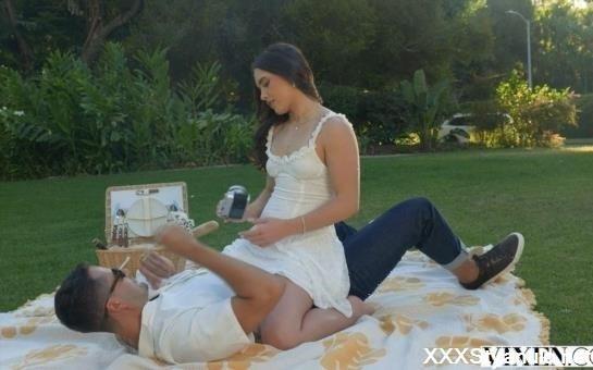 Daisy Pheonix - Petite Beauty Has Powerful Orgasm [SD]