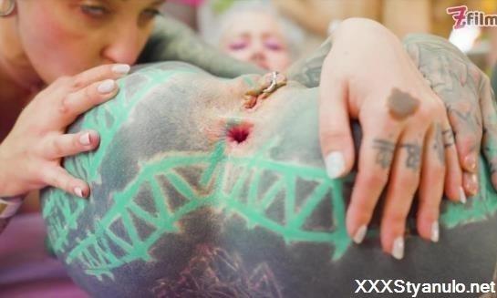 Anuskatzz, Morea Black, Lisa Rocketcock, Miss Flora, Lily Lu - Everyone Loves An Orgy [FullHD]