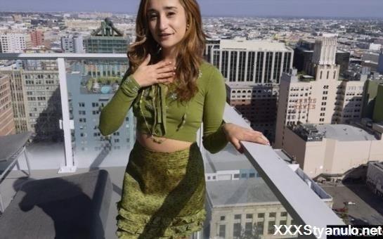 Isabella Nice - Play Nice! [SD]