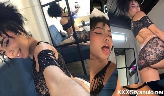 Sweetiecurly - The New Model Fell In Love With My Cock, Tremendous Blowjob Without Hands And Deep Throats - Blowjob [FullHD]