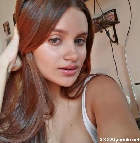 Saralovy - La Modelo De Onlyfans Me Da Mas Que Una Mamada Por Promo - Blowjob [HD]