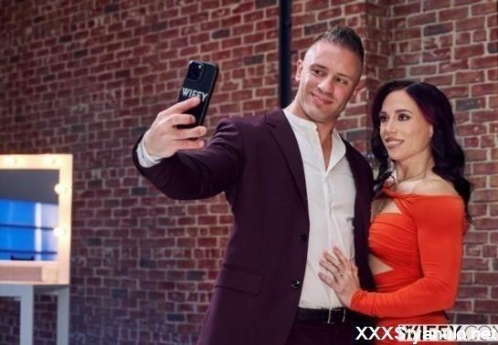 Vanessa Arizona - Vanessa And Cody - Fit Hotwife Gets Ultimate Bbc Experience [SD]