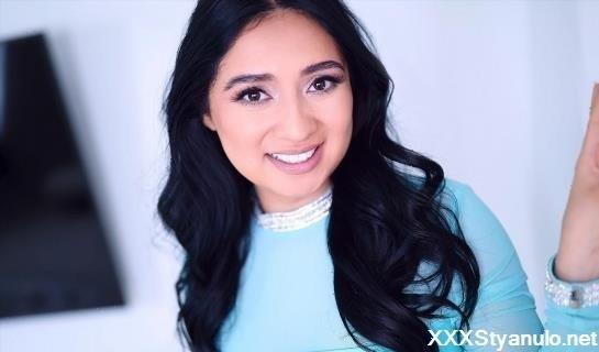 Ophelia Purr - Amateur Allure Introduces Ophelia Purr, Young Beauty Gives Head, Fucks And Swallows A Thick Load [FullHD]