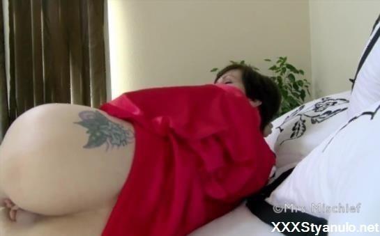 Mrs Mischief - Spooning Stepmom - Mrs Mischief Fantasy Milf Pov [FullHD]