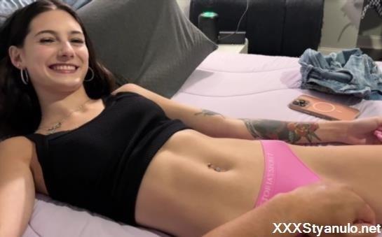 Teddy Tarantino - Petite Young Babe With Tight Pussy Gets Fucked By Teddy Tarantino - Sophie Tyler [FullHD]