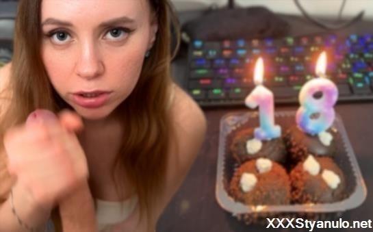 Russian Mommy - He Dreamed Of A Porn Model Russian Mommy And His Wish Came True! [FullHD]